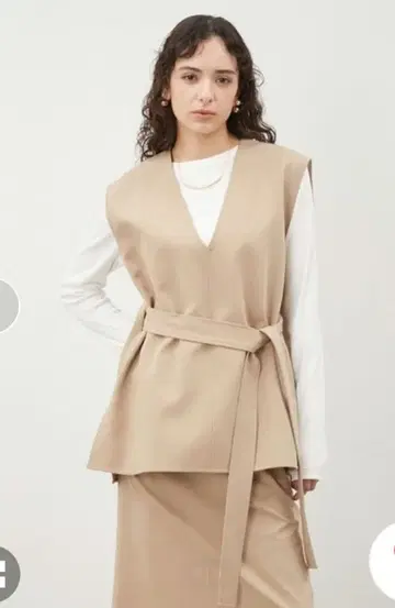 Mila Owen 베이지 셋업