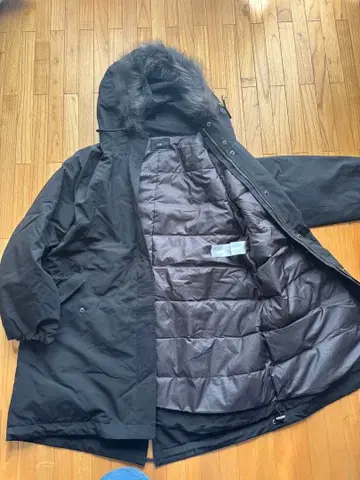 23구 블랙 다운 자켓 후드 부착 48