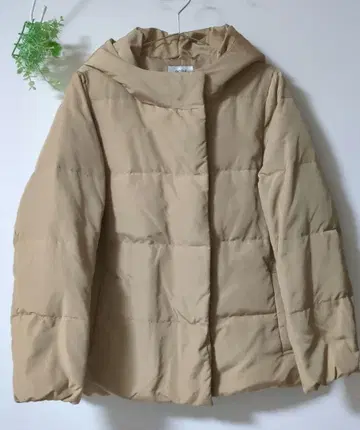 새상품급 purelast 베이지 후드 부착 다운 자켓 숏 기장 13AR