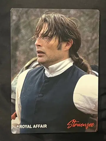 매즈 미켈슨 탄생 60주년 기념 혜택 카드 로얄 페어