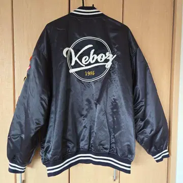 Keboz x FREAKSSTORE 콜라보 바시티 자켓