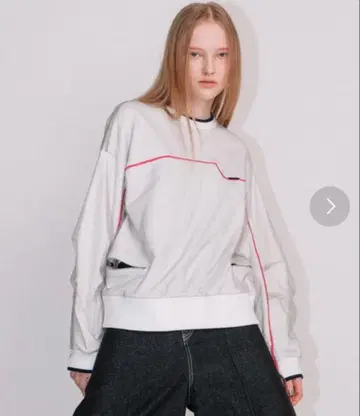 [ AULA AILA ] 긴팔 티셔츠