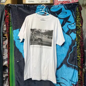 TRIBAL 자동차 그래픽 T셔츠 USA L 사이즈