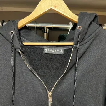 mastermind JAPAN 블랙 집업 후드티 새상품급!