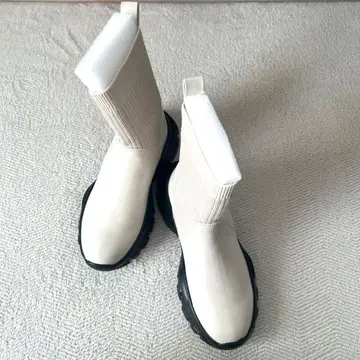 화이트 합성 피혁 부츠 M사이즈