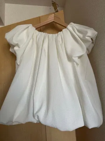 [Acka] 드레이프 볼륨 탑