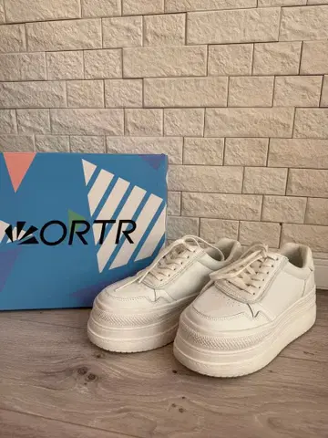 ORTR 화이트 5cm 통굽 스니커즈 22.5cm