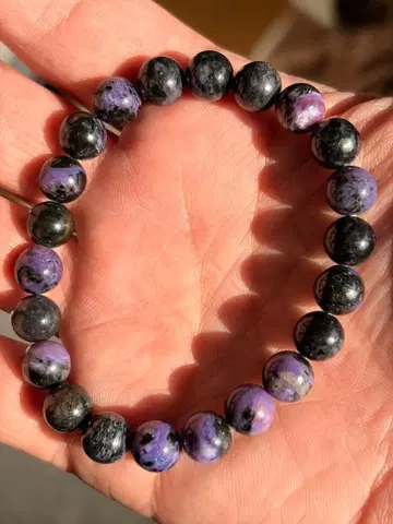 히말라야산 블랙 찰로아이트 팔찌