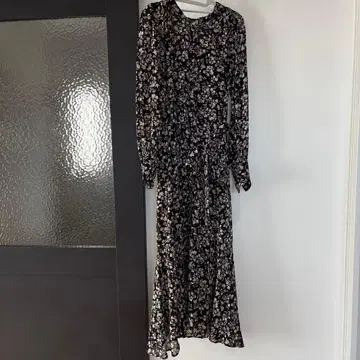 Andemiu 꽃무늬 롱 드레스 블랙