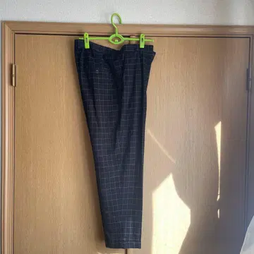 블랙 체크 무늬 슬랙스