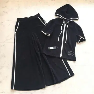 최근 새상품급 2024년 FOXEY 폭시 릴랙스 셋업 팬츠