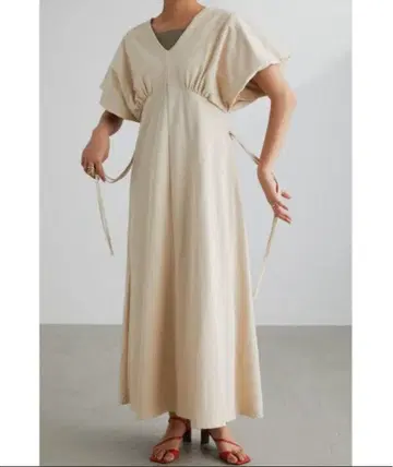 [ 완판템 ] Stylemixer 벌룬 슬리브 컷 원피스