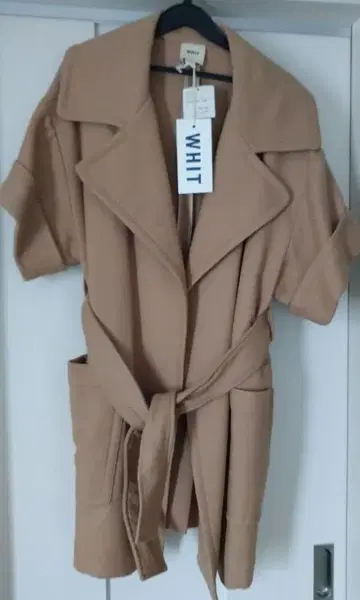 WHIT 반팔 울 가운