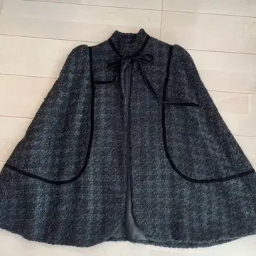 그레이 트위드 케이프