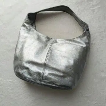 ear 이아파피요네 에그백 핸드백 실버