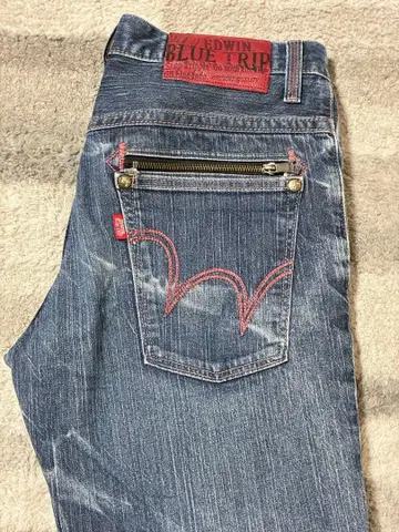 EDWIN BLUE TRIP 빈티지 스트레이트 데님