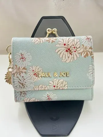 PAUL & JOE 꽃무늬 3단 폴더형 지갑
