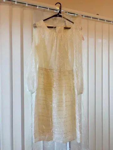 [ NATURAL BEAUTY ] 무릎 기장 원피스 리본 벨트 포함