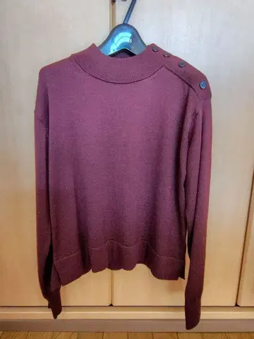 마가렛호웰 어깨 버튼 울 니트 2023AW