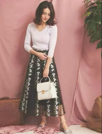 Nioela 노엘라 플라워 자수 튤 스커트