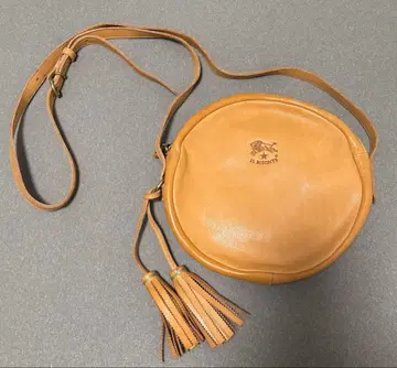 IL BISONTE 원형 숄더백 베이지 태슬 포함