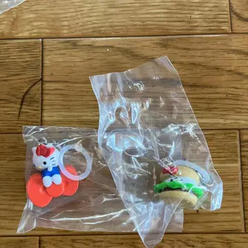 헬로키티 아메리칸 디자인 메지루시 액세서리