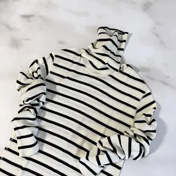 Deuxieme Classe 두지엠 클라세 rib 터틀 보더