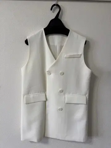 birthday bash 화이트 베스트