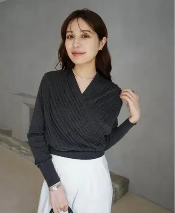 laubeblanc 로브 블랑 플리츠 카슈쿨 니트탑