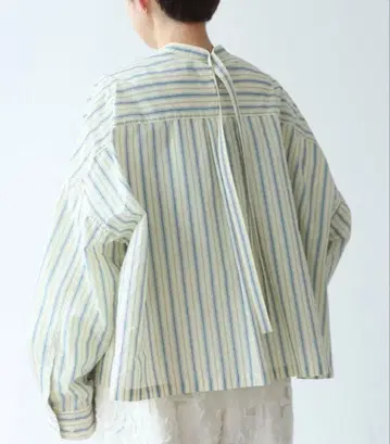 yuni 스트라이프 블라우스