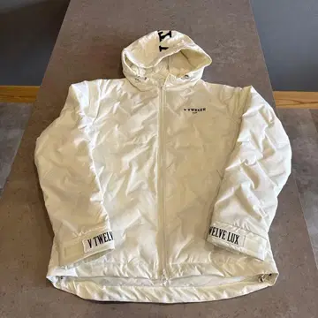 V TWELVE LUX 후드 부착 다운 자켓 화이트