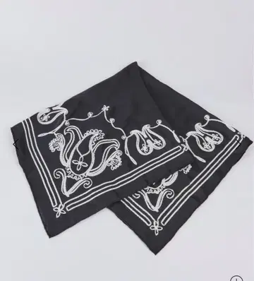 아소스메레 자수 스카프