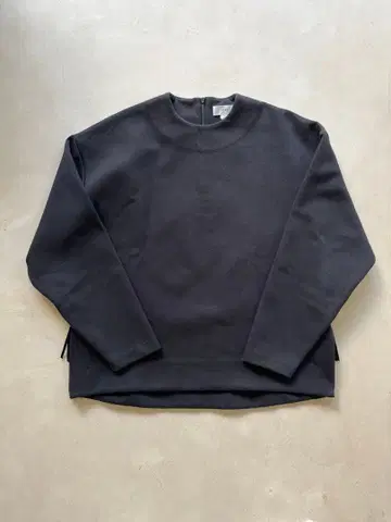 [ 새상품급 ] HYKE 블랙 크루넥 트레이닝복 사이즈 2