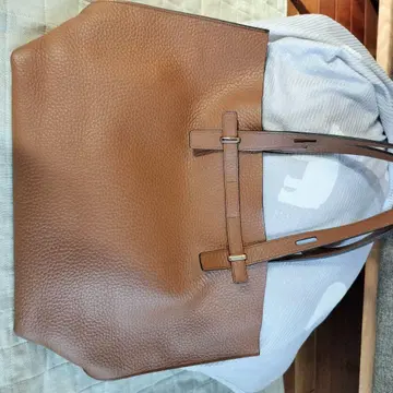 정가 8만 엔 FURLA 훌라 토트 브라운