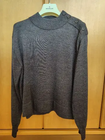 마가렛호웰 어깨 버튼 울 니트 2023AW 그레이