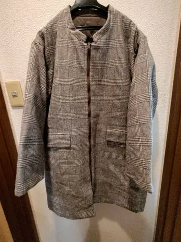 체크 무늬 롱 코트