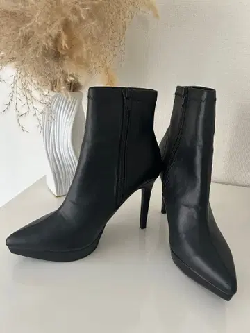 RANDA 미사용 새상품 L 사이즈 사이드 지퍼 숏부츠 11cm 힐