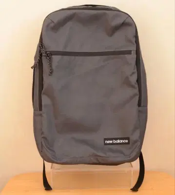 뉴발란스 새상품급 백팩 럭색 그레이
