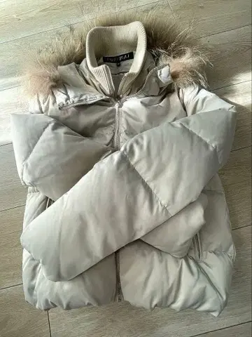 새상품급 인디비 숏 다운 자켓 사이즈 38 2way