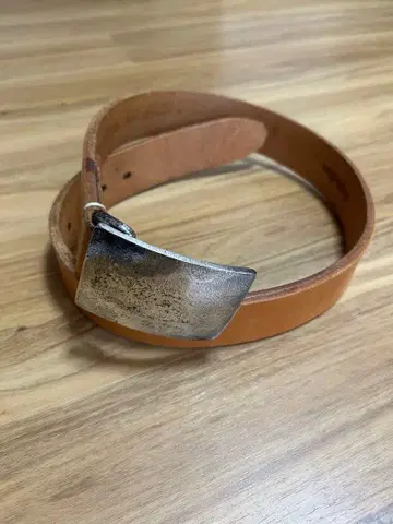 더 플랫 헤드 브라운 가죽 벨트