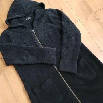 잉게보그 후드 부착 보아 집업 코트