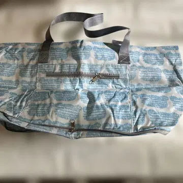 새상품 리락쿠마 포켓터블 토트백 파랑과 화이트