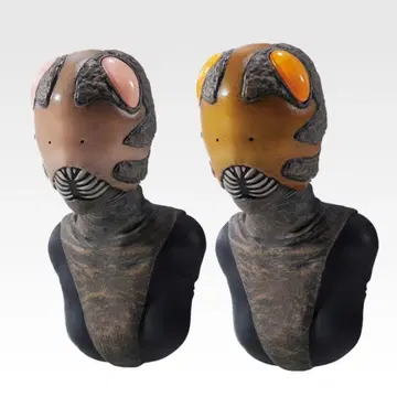 제일복권 울트라맨 헤드 마그넷 피규어 피트 외계인 2종 세트