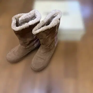 브라운 퍼 어그 부츠 새상품급