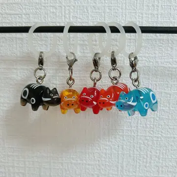 빨간 소 메지루시 액세서리 5개