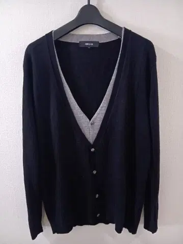 컴시즘 V넥 니트 가디건 L