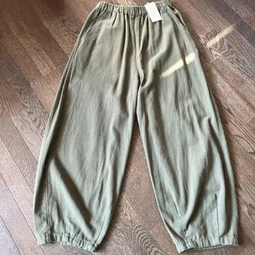 택 포함 미사용 사만사 모스모스 밑단 턱 개더 팬츠 카키 M