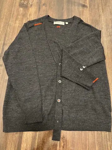 UNIQLO x 아냐 힌드마치 메리노 오버 사이즈 V넥 가디건