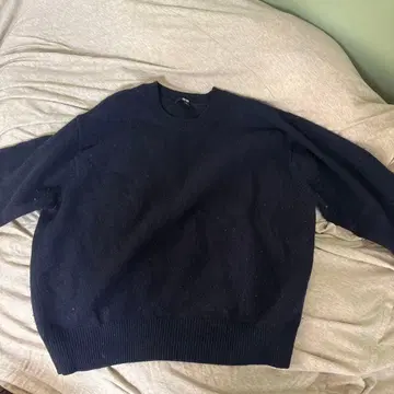 가격 인하 가능 유니클로 네이비 크루넥 긴팔 니트
