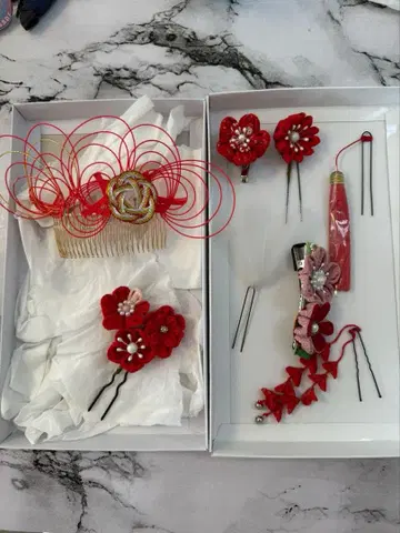 빨간색 꽃 모티브 일본 의류 머리 장식 세트